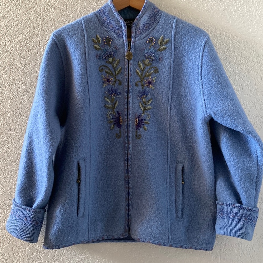 Icelandic Design Embroidered Zip Up wool Cardigan lined, size S zipper pockets.
